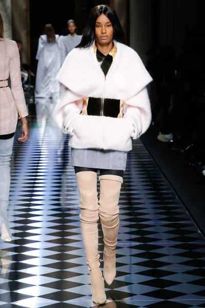 Look 4